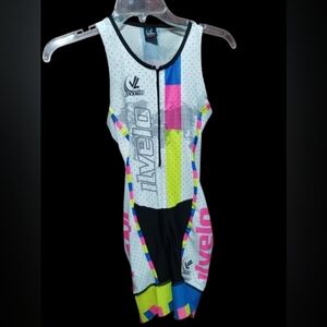 NWOT JLVelo Tribal Globe Elite Triathlon Suit Small, Biking ETC.